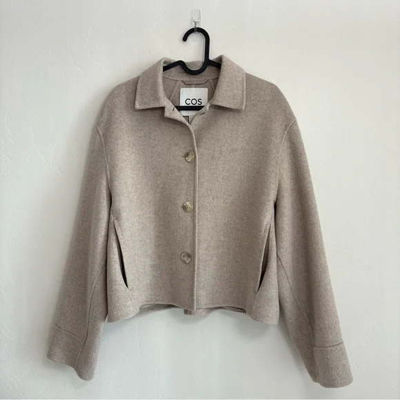 COS Boxy Double Faced Wool Jacket beige
Size S - Picture 3 of 7